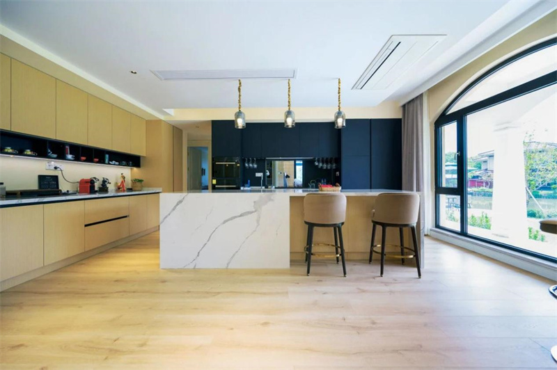 Room Tour|一線臨湖庭院，高階生活的藝術想象 image8